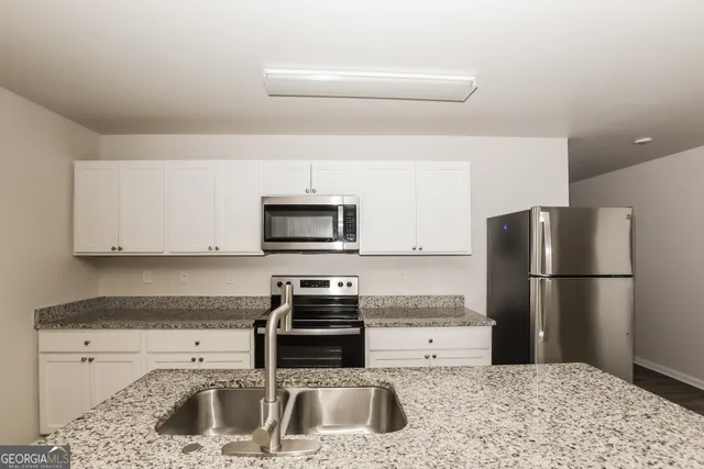 $2,040 | 2565 Wood Bend Lane, Riverdale, GA 30296