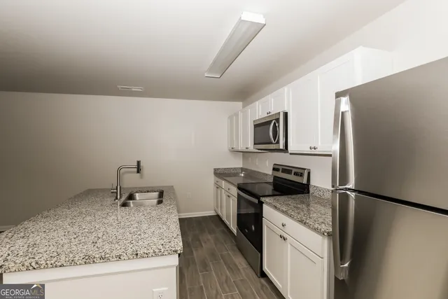 $2,040 | 2565 Wood Bend Lane, Riverdale, GA 30296