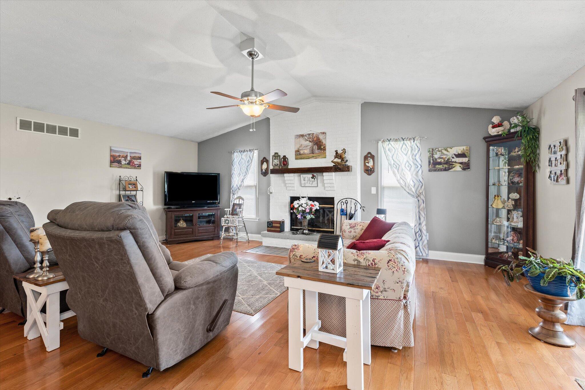 314 College Road Paris, KY 40361 - Photo 10 of 39 10-0J2A8221