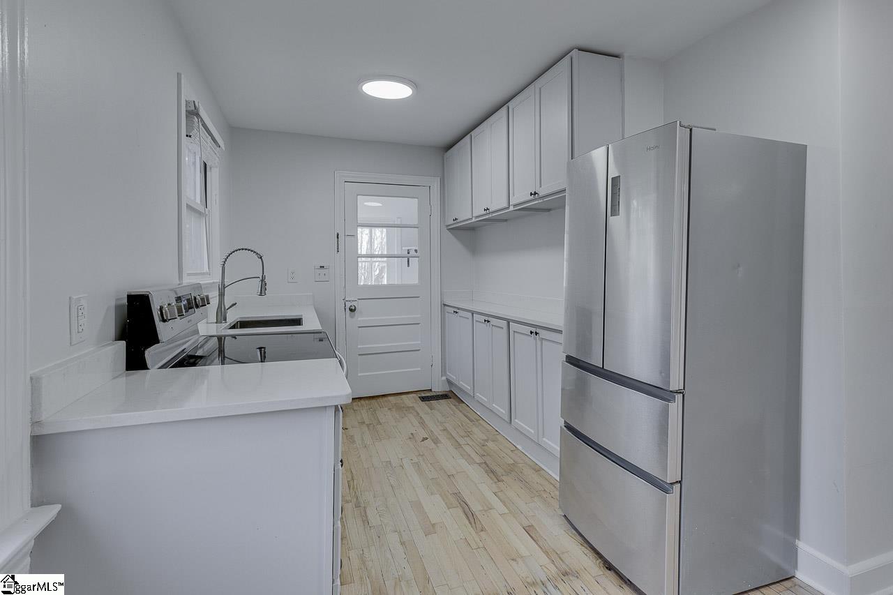 506 Glenn Road Greenville, SC 29607 - Photo 9 of 21 Gallery Image 9
