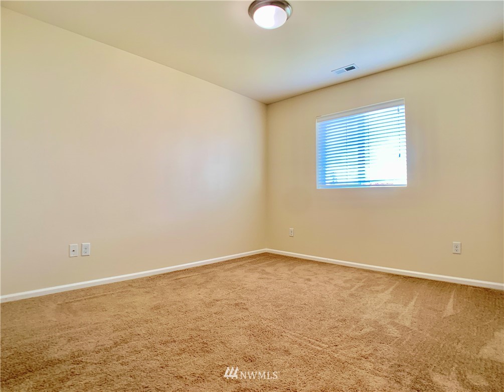 6821 Inlay Street Southeast Lacey, WA 98513 - Photo 27 of 29 Gallery Image 27