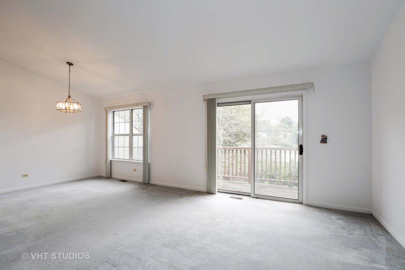 138 West Golf Road, Unit E Libertyville, IL 60048 - Photo 3 of 10