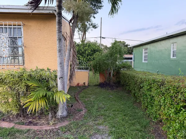 $360,000 | 3011 Northwest 157th Terrace, Miami Gardens, FL 33054