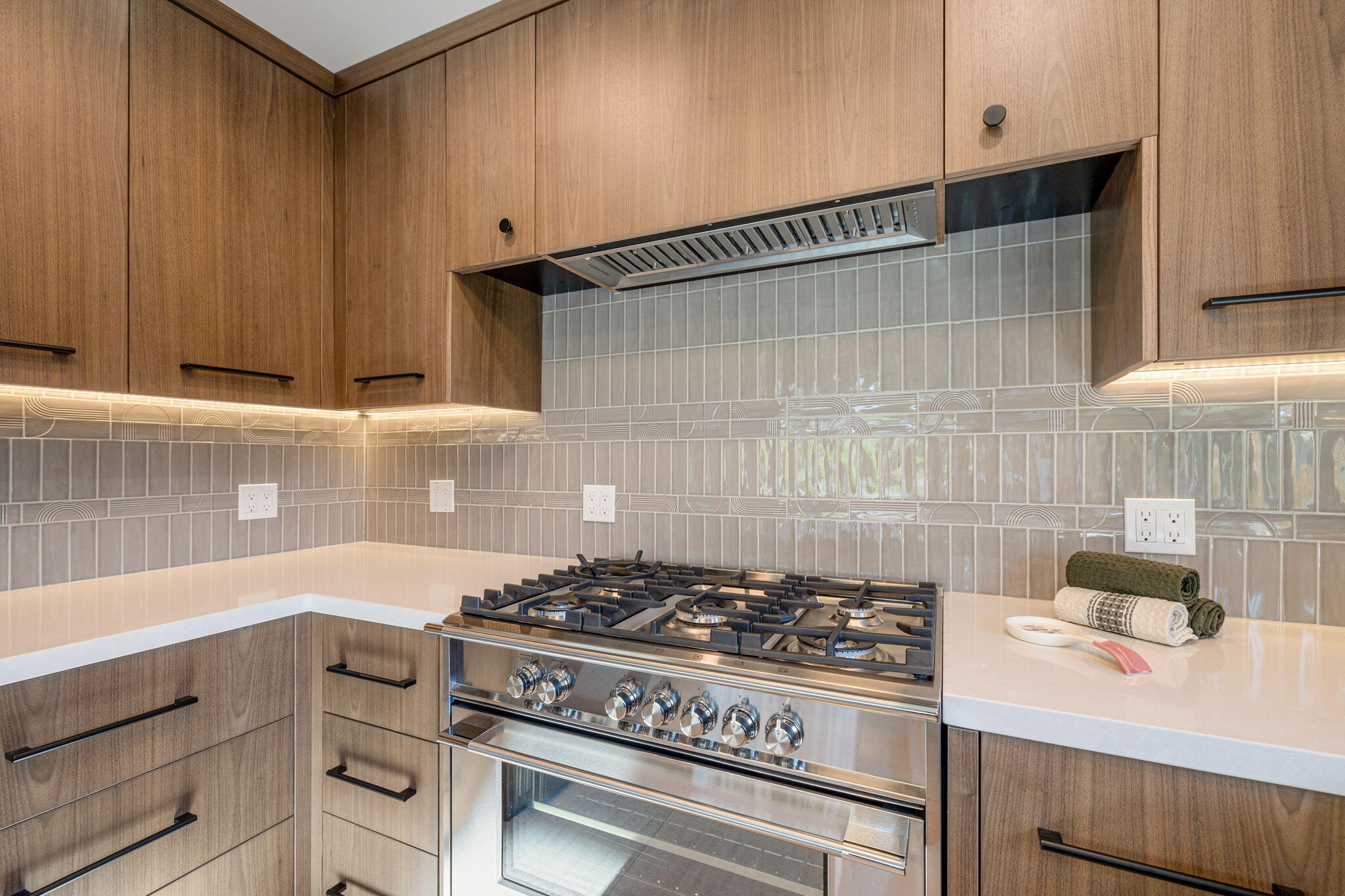 36903 Palm View Road Rancho Mirage, CA 92270 - Photo 15 of 58 a kitchen with a stove and a cabinets