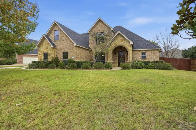 $479,900 | 1104 Lynnwood Drive, Cleburne, TX 76033