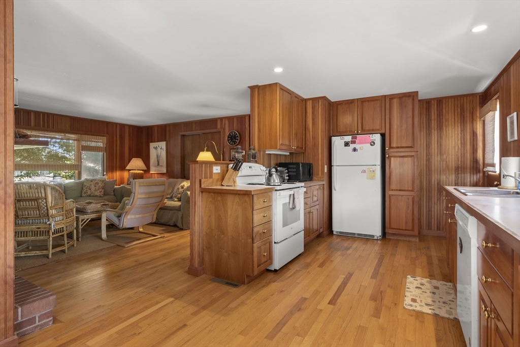 11 Sleepy Hollow Road Gloucester, MA 01930 - Photo 7 of 26