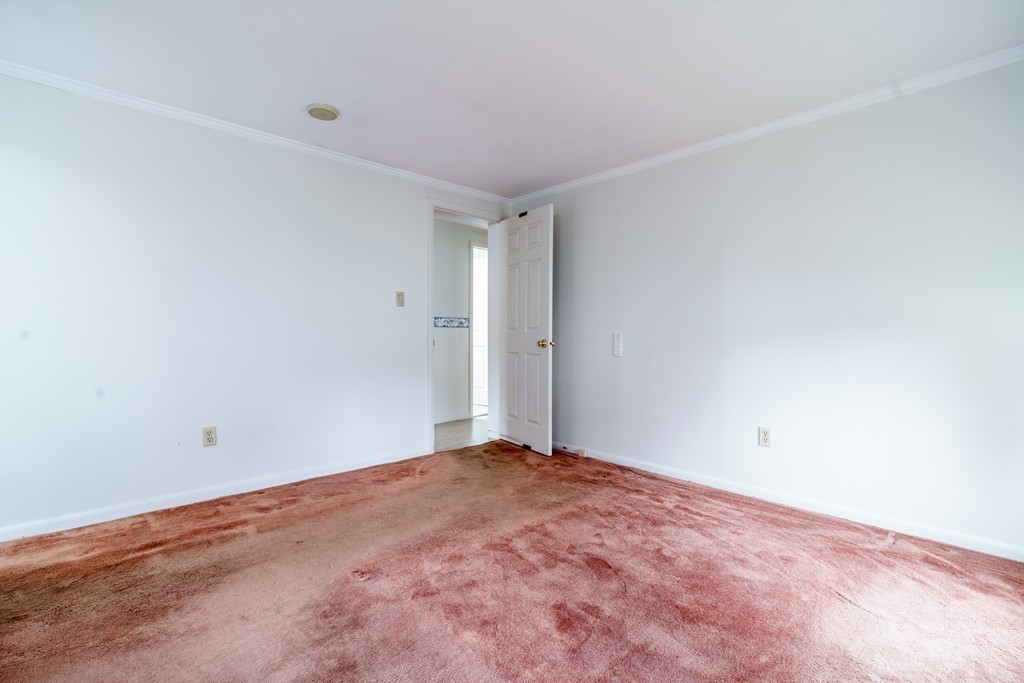 53 Castle Road Attleboro, MA 02703 - Photo 12 of 21 Gallery Image 12