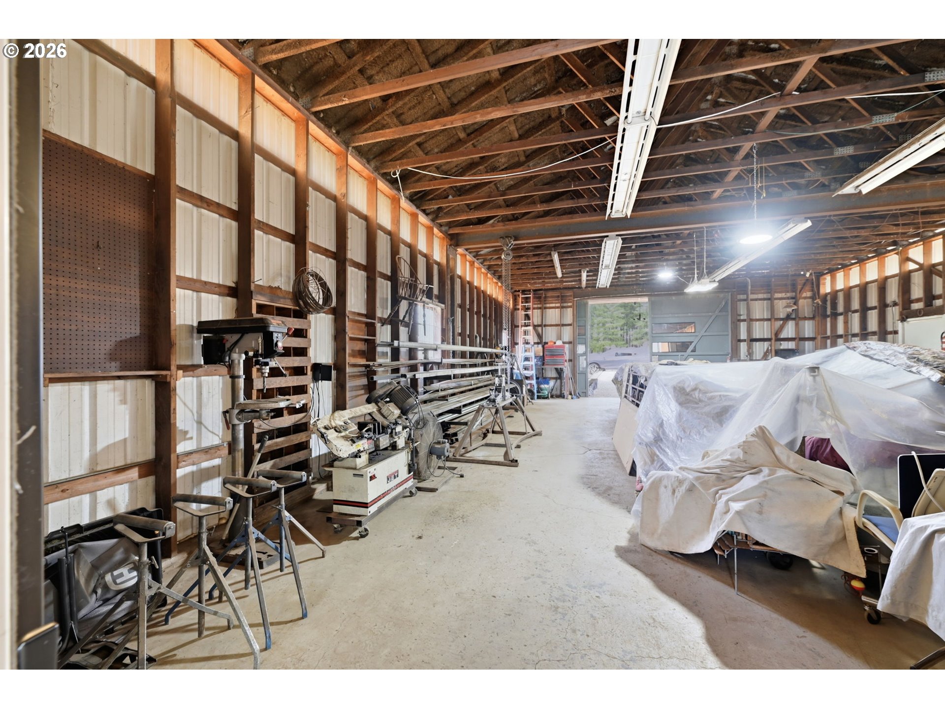 24137 Warthen Road Elmira, OR 97437 - Photo 11 of 46 Gallery Image 11