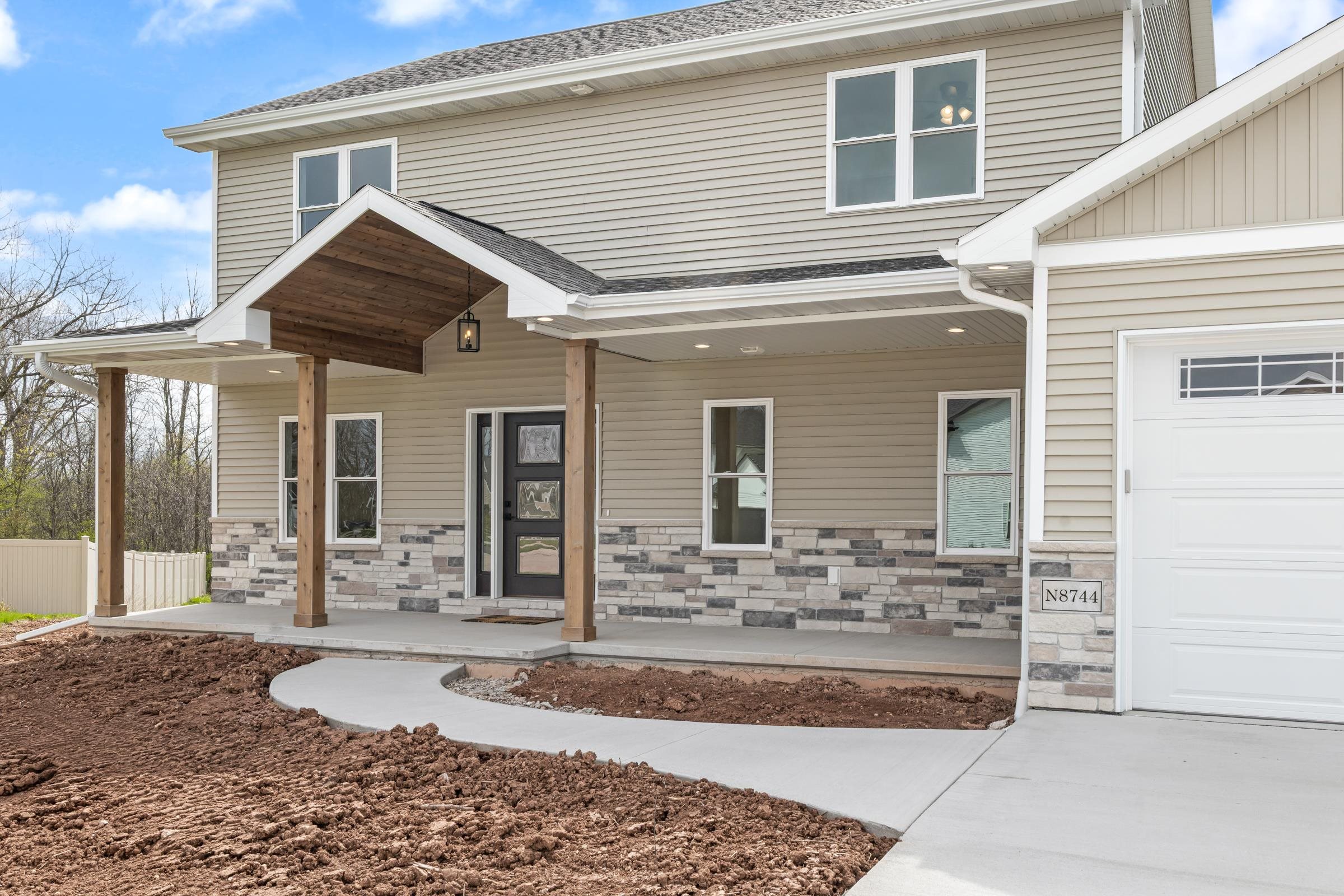 N8744 Connor Circle Menasha, WI 54952 - Photo 2 of 63