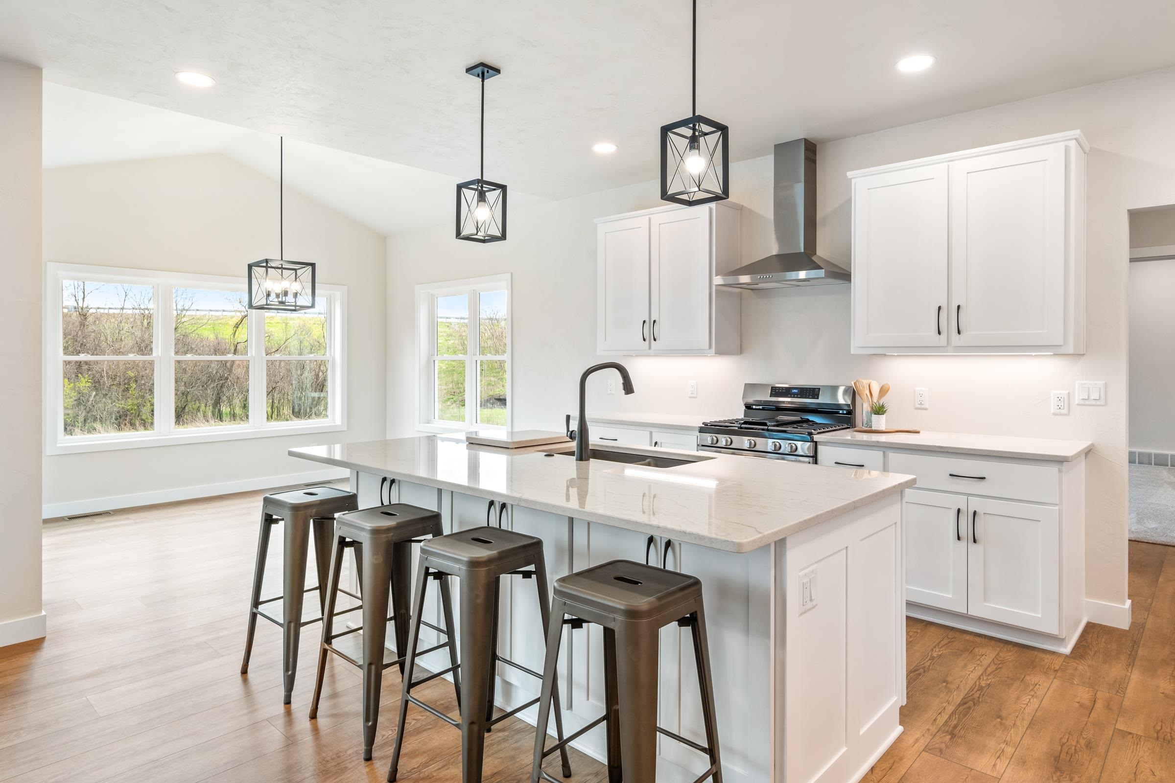 N8744 Connor Circle Menasha, WI 54952 - Photo 6 of 63