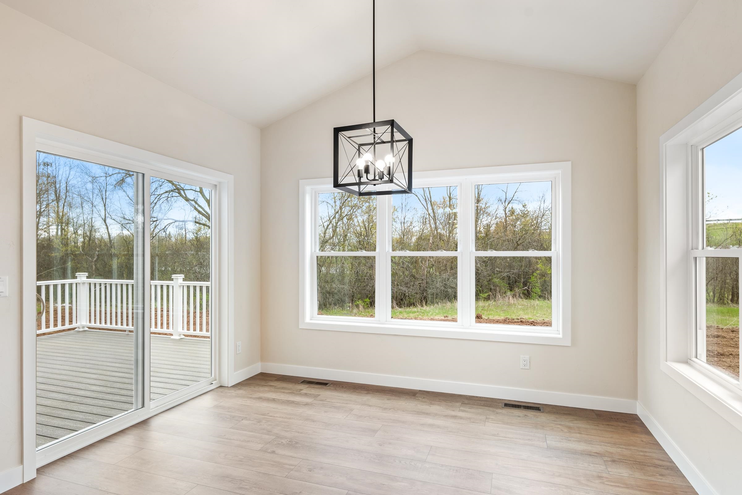 N8744 Connor Circle Menasha, WI 54952 - Photo 10 of 63