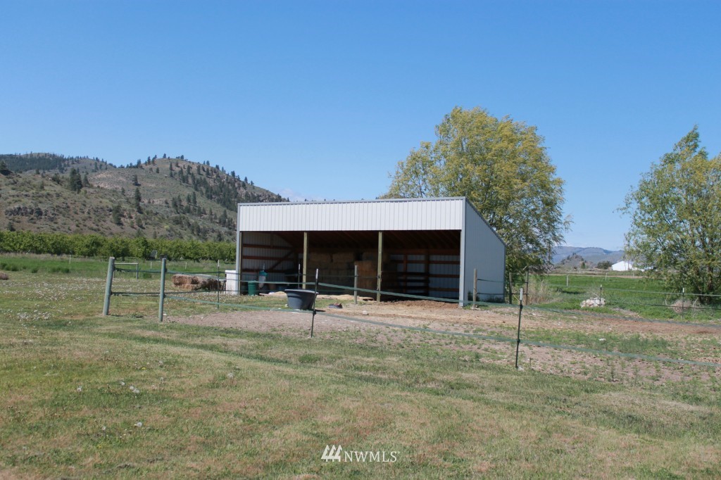 61 North Kirkpatrick Road Omak, WA 98841 - Photo 6 of 14