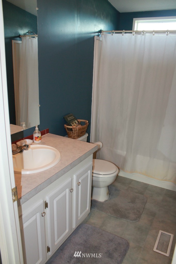 61 North Kirkpatrick Road Omak, WA 98841 - Photo 10 of 14