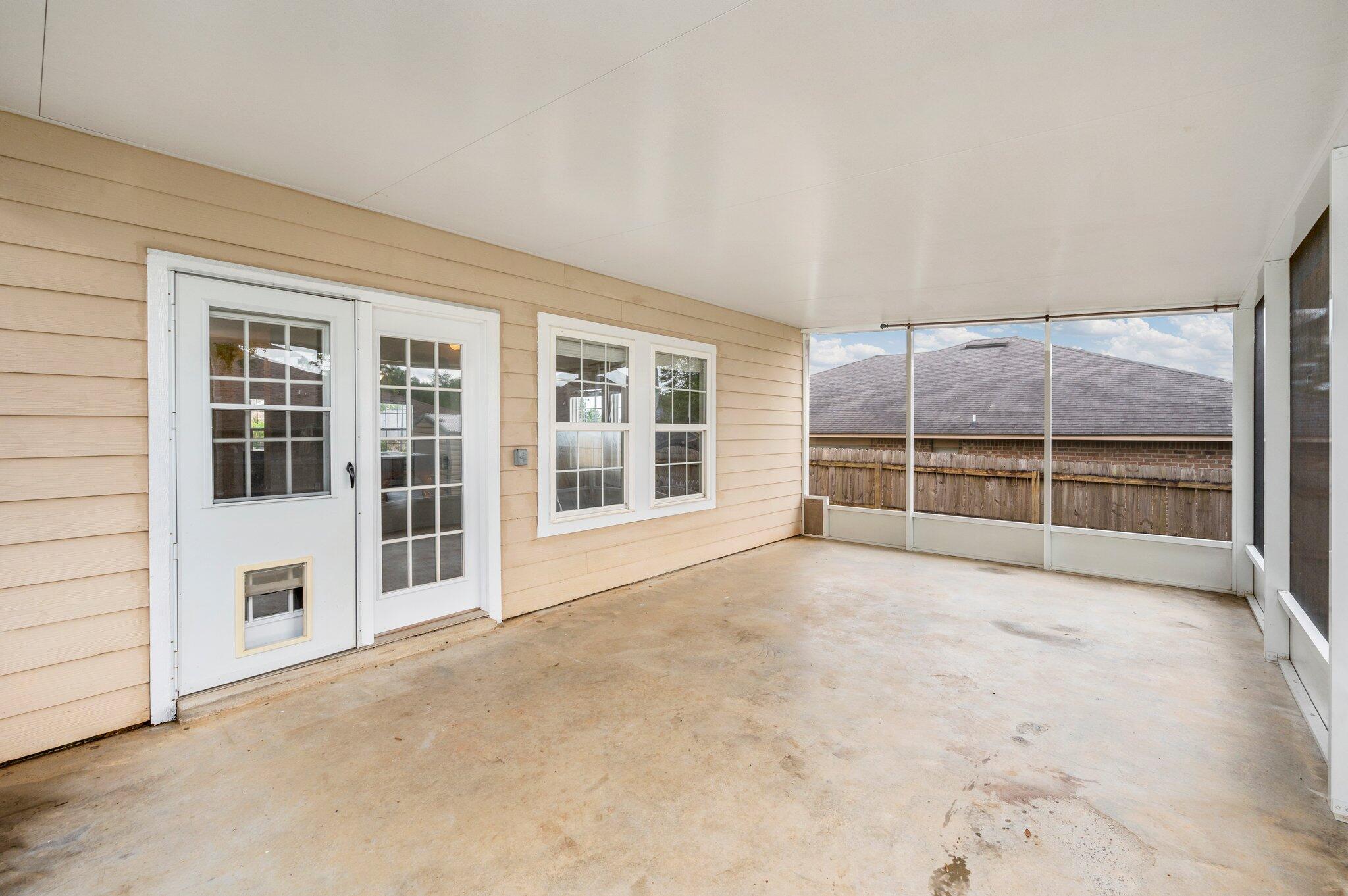 4635 Hermosa Road Crestview, FL 32539 - Photo 48 of 49 a view of an empty room with a large window
