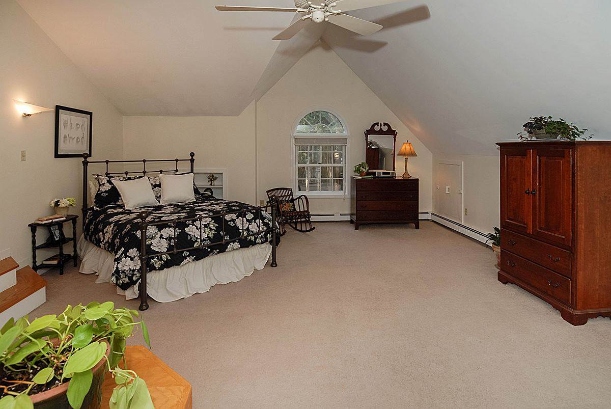 129 High Road Lee, NH 03861 - Photo 19 of 39 Gallery Image 19
