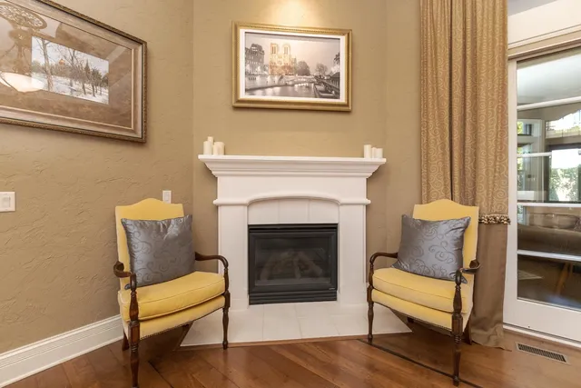 $1,090,000 | 47 Stonebrook Court, Bloomington, IL 61704