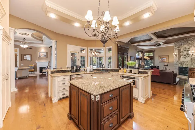 $1,090,000 | 47 Stonebrook Court, Bloomington, IL 61704