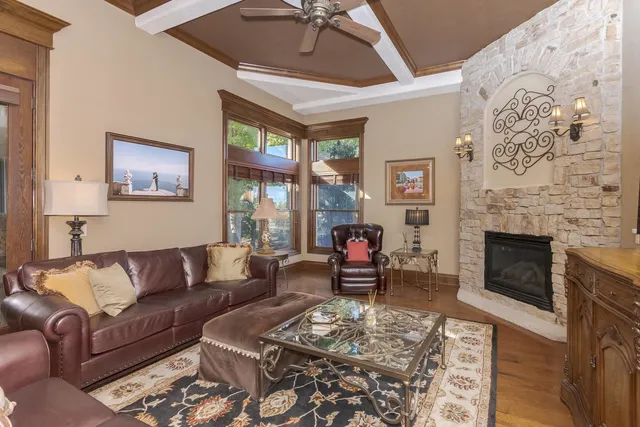 $1,090,000 | 47 Stonebrook Court, Bloomington, IL 61704