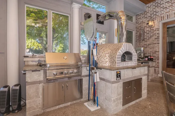 $945,000 | 47 Stonebrook Court, Bloomington, IL 61704
