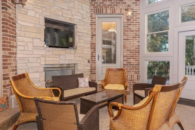 $1,090,000 | 47 Stonebrook Court, Bloomington, IL 61704