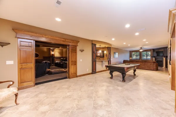 $945,000 | 47 Stonebrook Court, Bloomington, IL 61704