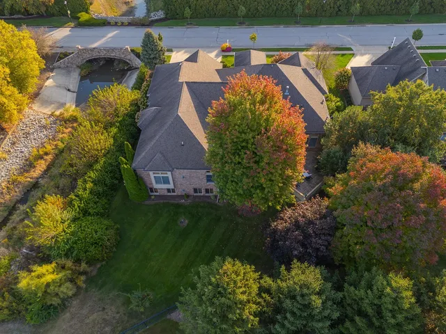 $1,090,000 | 47 Stonebrook Court, Bloomington, IL 61704