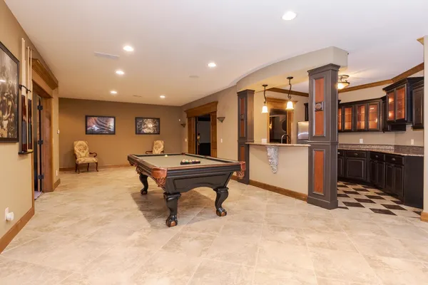 $945,000 | 47 Stonebrook Court, Bloomington, IL 61704