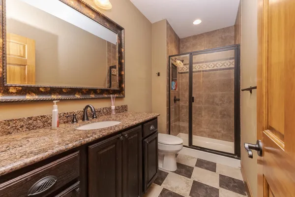 $945,000 | 47 Stonebrook Court, Bloomington, IL 61704