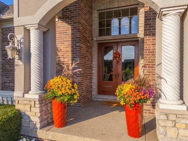 $1,090,000 | 47 Stonebrook Court, Bloomington, IL 61704