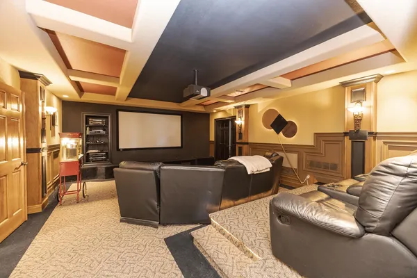 $945,000 | 47 Stonebrook Court, Bloomington, IL 61704