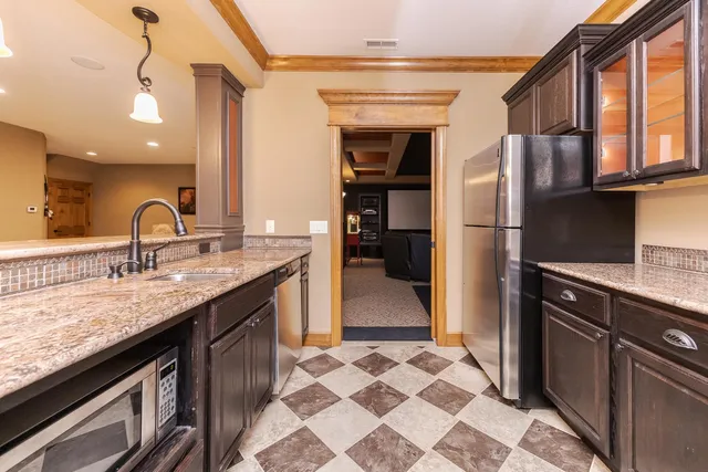 $1,090,000 | 47 Stonebrook Court, Bloomington, IL 61704