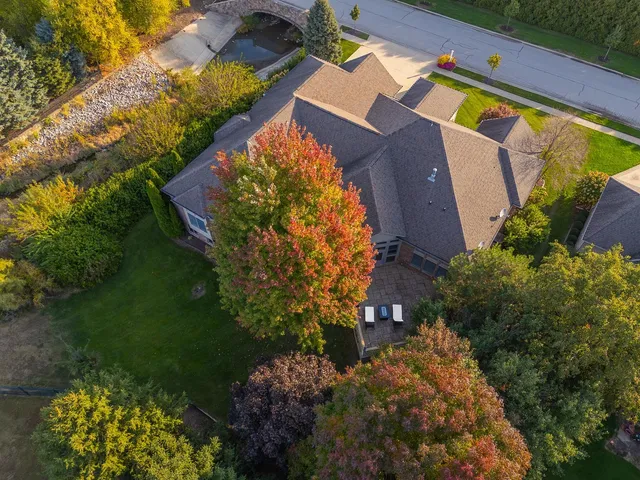 $1,090,000 | 47 Stonebrook Court, Bloomington, IL 61704