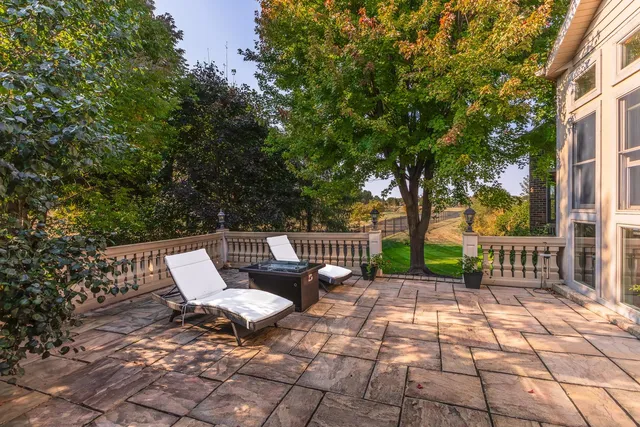 $1,090,000 | 47 Stonebrook Court, Bloomington, IL 61704