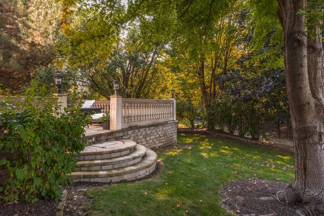 $1,090,000 | 47 Stonebrook Court, Bloomington, IL 61704