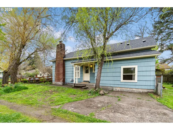 $379,000 | 1875 West 15th Avenue, Eugene, OR 97402