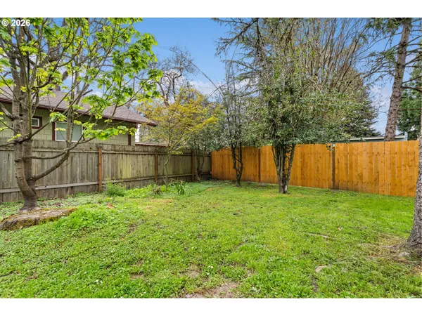 $379,000 | 1875 West 15th Avenue, Eugene, OR 97402