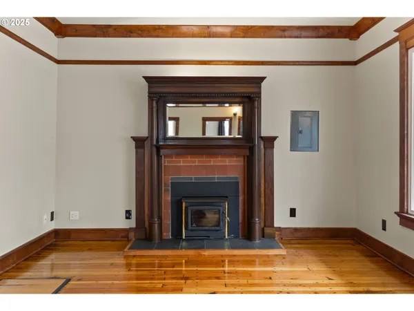 $379,000 | 1875 West 15th Avenue, Eugene, OR 97402