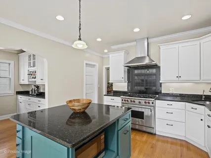 $1,050,000 | 2124 West Eastwood Avenue, Chicago, IL 60625