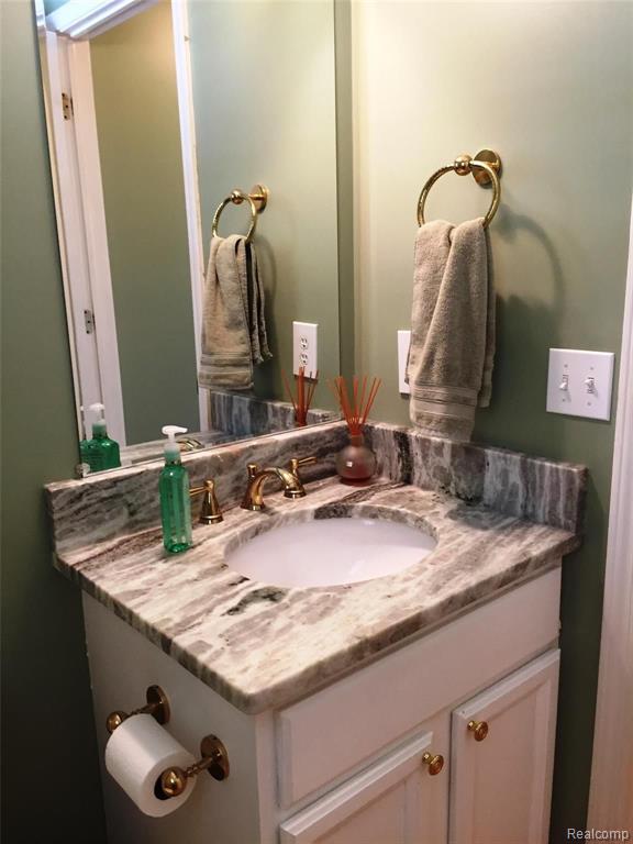 7934 Billingham Road West Bloomfield, MI 48324 - Photo 18 of 51