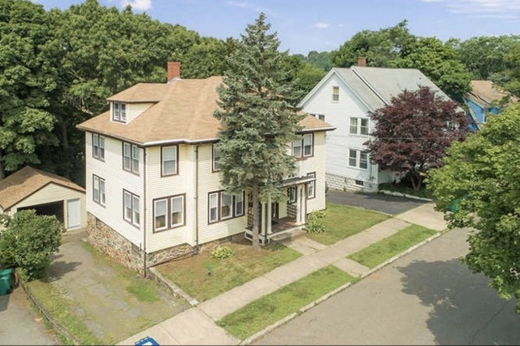 21 Bellevue Road Lynn, MA 01904 - Photo 2 of 25 Gallery Image 2