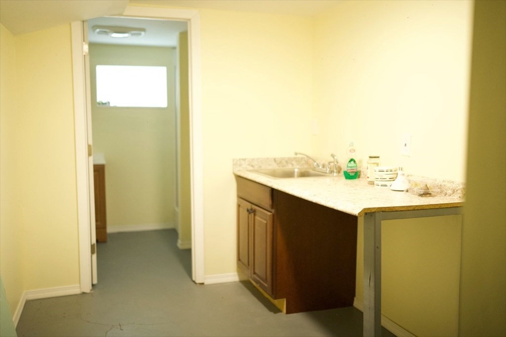 21 Bellevue Road Lynn, MA 01904 - Photo 21 of 25 Gallery Image 21