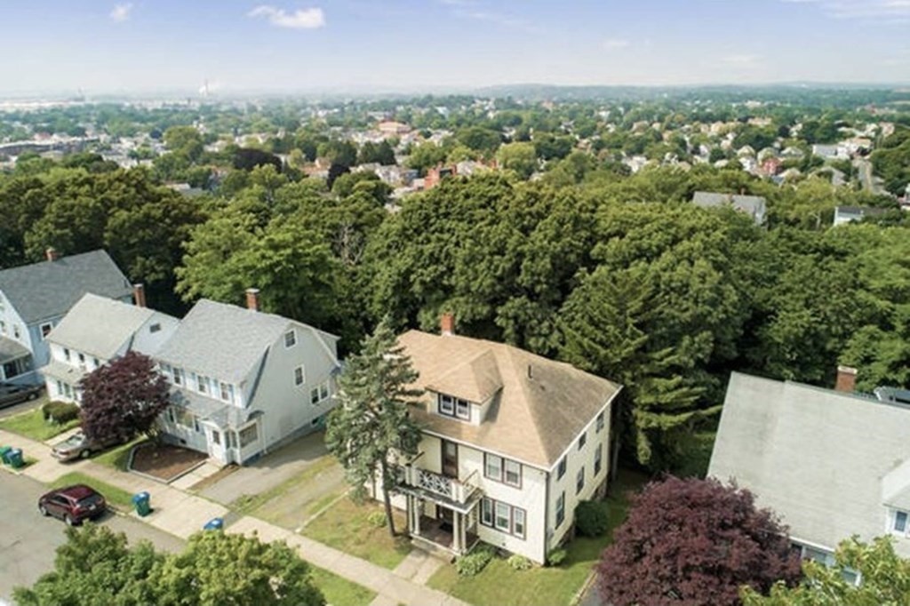 21 Bellevue Road Lynn, MA 01904 - Photo 3 of 25 Gallery Image 3