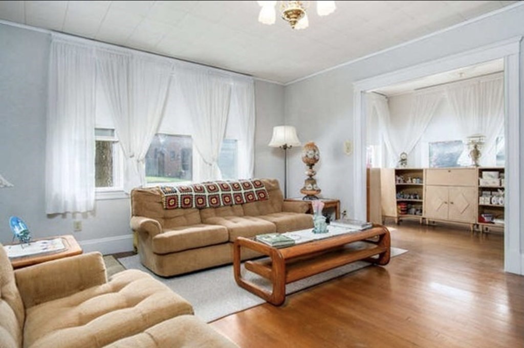 21 Bellevue Road Lynn, MA 01904 - Photo 8 of 25 Gallery Image 8