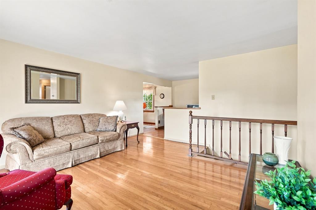 105 Louis Street McKees Rocks, PA 15136 - Photo 4 of 38 Gallery Image 4