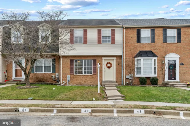 $275,000 | 41 Chesthill Court, Baltimore, MD 21236