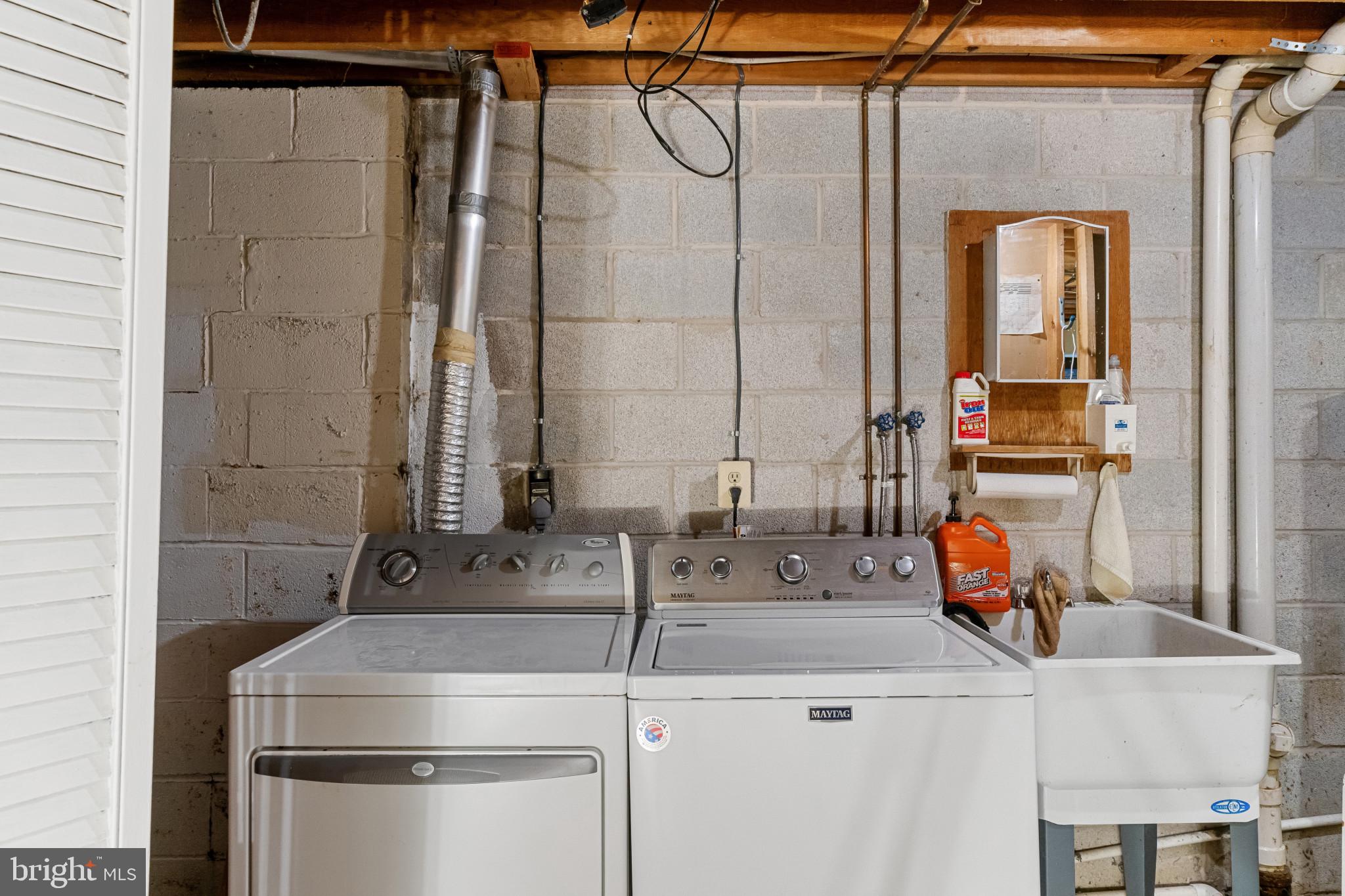 41 Chesthill Court Baltimore, MD 21236 - Photo 23 of 30 Laundry room