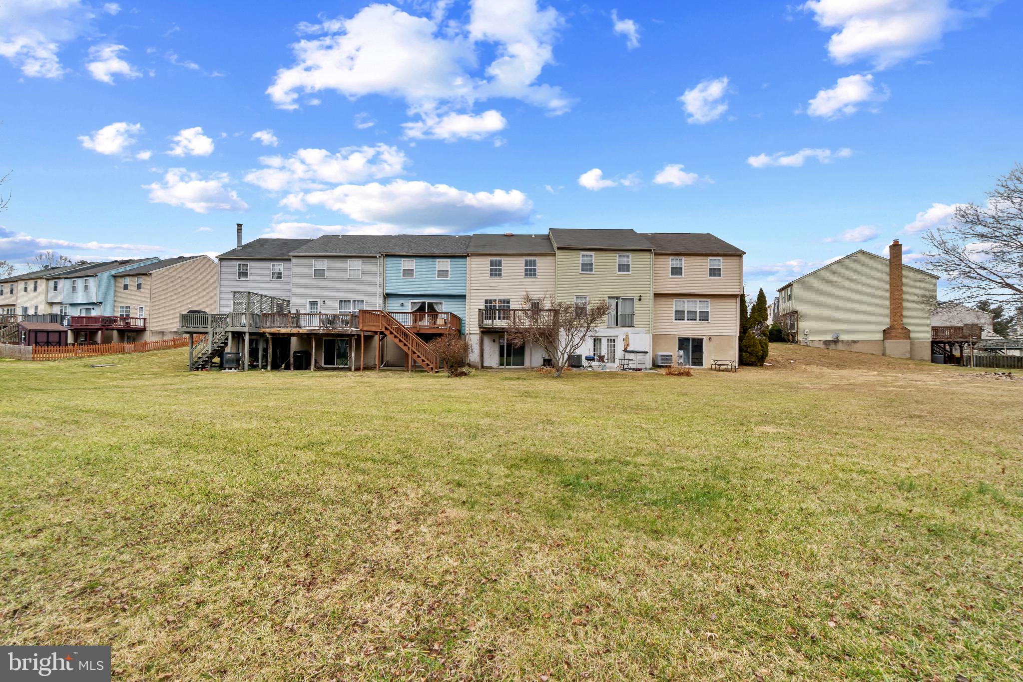 41 Chesthill Court Baltimore, MD 21236 - Photo 29 of 30 Rear view of the home and yard