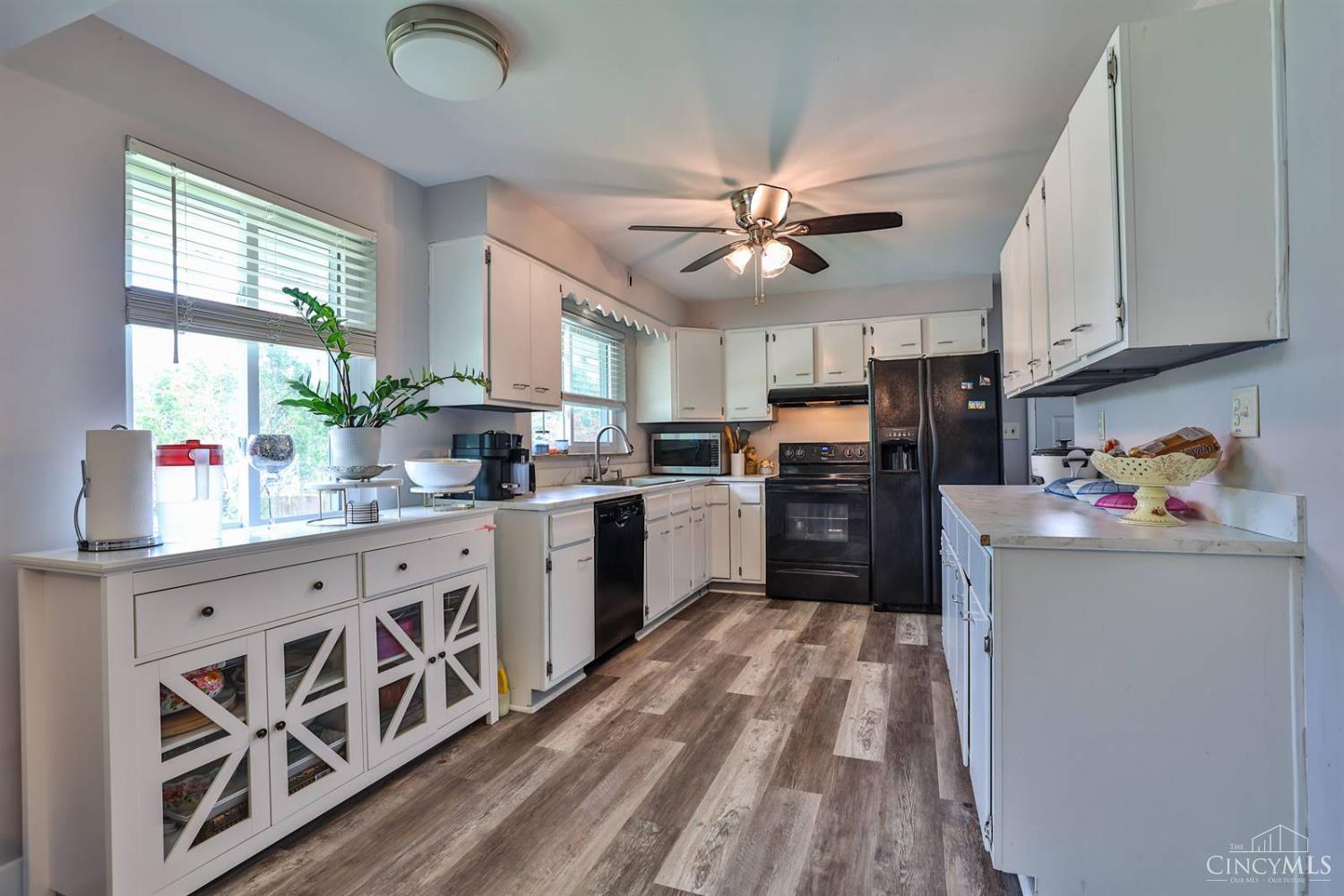 8698 Cox Road West Chester, OH 45069 - Photo 6 of 34