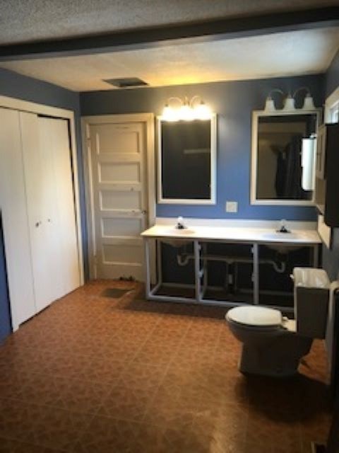 7228 Highway 8 Butler, IN 46721 - Photo 8 of 19