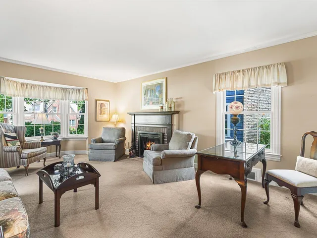 $398,000 | 811 Paris Avenue, Rockford, IL 61107